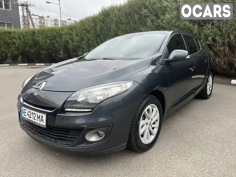 Хэтчбек Renault Megane 2013 1.46 л. Ручная / Механика обл. Киевская, Вышневое - Фото 1/11