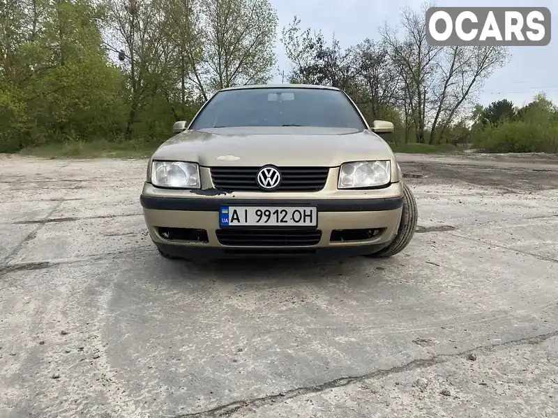 Седан Volkswagen Bora 2002 1.6 л. Ручная / Механика обл. Киевская, Вышневое - Фото 1/21
