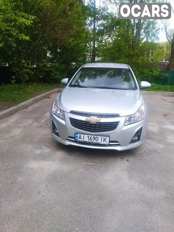 Хэтчбек Chevrolet Cruze 2013 null_content л. Автомат обл. Киевская, Вышневое - Фото 1/17