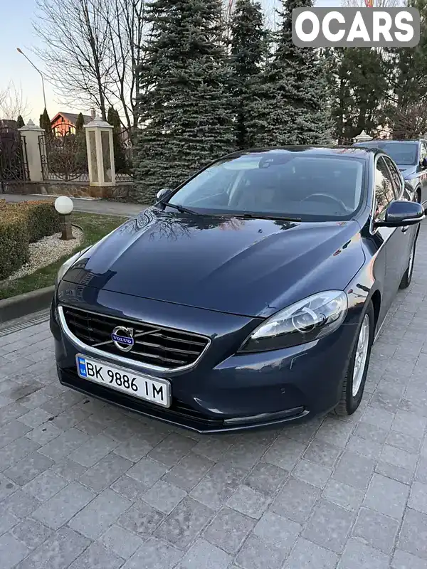 Хэтчбек Volvo V40 2014 1.56 л. Автомат обл. Ровенская, Сарны - Фото 1/21