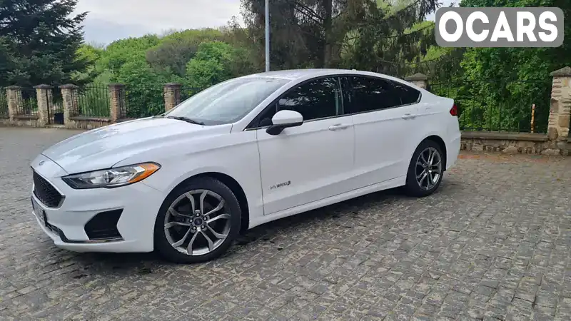 Седан Ford Fusion 2019 2 л. Автомат обл. Чернівецька, Чернівці - Фото 1/21