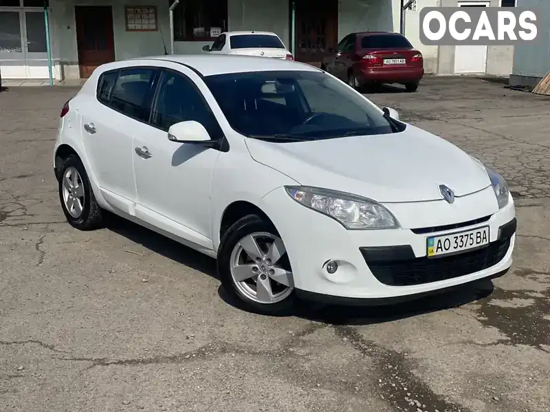 Хэтчбек Renault Megane 2011 2 л. Ручная / Механика обл. Закарпатская, Мукачево - Фото 1/10