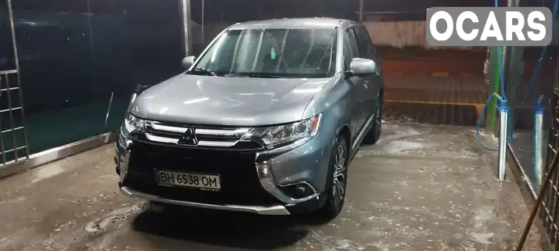 Внедорожник / Кроссовер Mitsubishi Outlander 2017 2.36 л. Вариатор обл. Одесская, Одесса - Фото 1/9