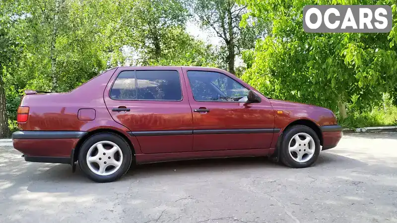 Седан Volkswagen Vento 1993 1.9 л. Ручная / Механика обл. Сумская, Сумы - Фото 1/21