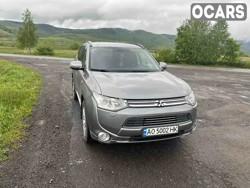 Позашляховик / Кросовер Mitsubishi Outlander 2013 2 л. Автомат обл. Закарпатська, Ужгород - Фото 1/17