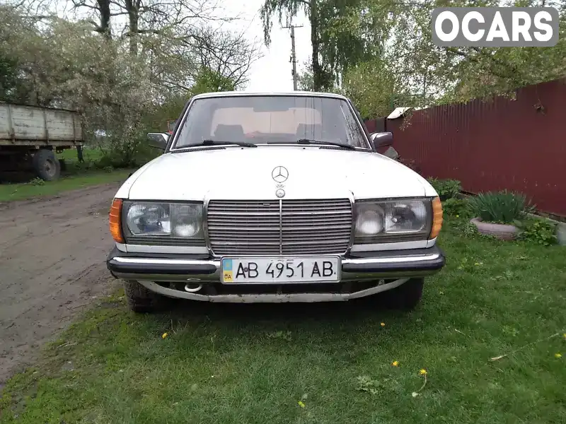 Седан Mercedes-Benz E-Class 1982 null_content л. обл. Хмельницкая, Красилов - Фото 1/21