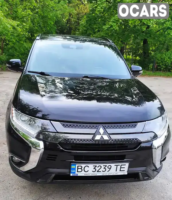 Позашляховик / Кросовер Mitsubishi Outlander 2020 2.36 л. Варіатор обл. Львівська, Львів - Фото 1/21