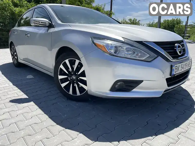 Седан Nissan Altima 2017 2.49 л. Варіатор обл. Рівненська, Рівне - Фото 1/21