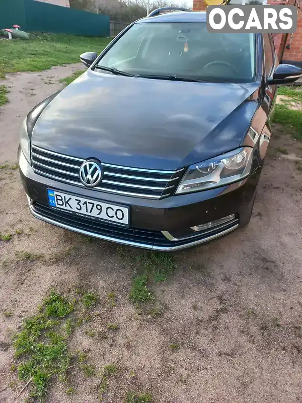 Універсал Volkswagen Passat 2011 2 л. Автомат обл. Кіровоградська, Кропивницький (Кіровоград) - Фото 1/12