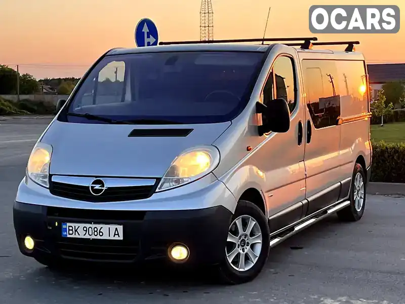 Мінівен Opel Vivaro 2010 2.5 л. Ручна / Механіка обл. Рівненська, Радивилів - Фото 1/21