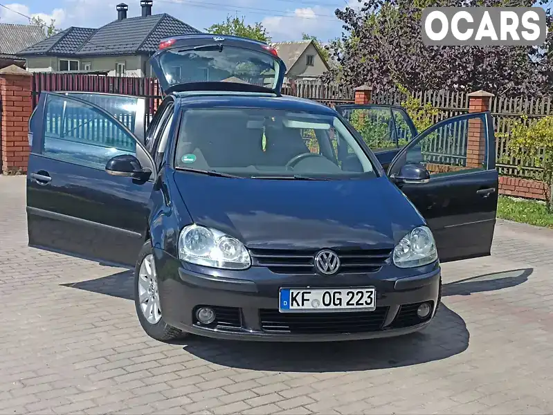 Хетчбек Volkswagen Golf 2004 1.6 л. Ручна / Механіка обл. Волинська, Нововолинськ - Фото 1/21