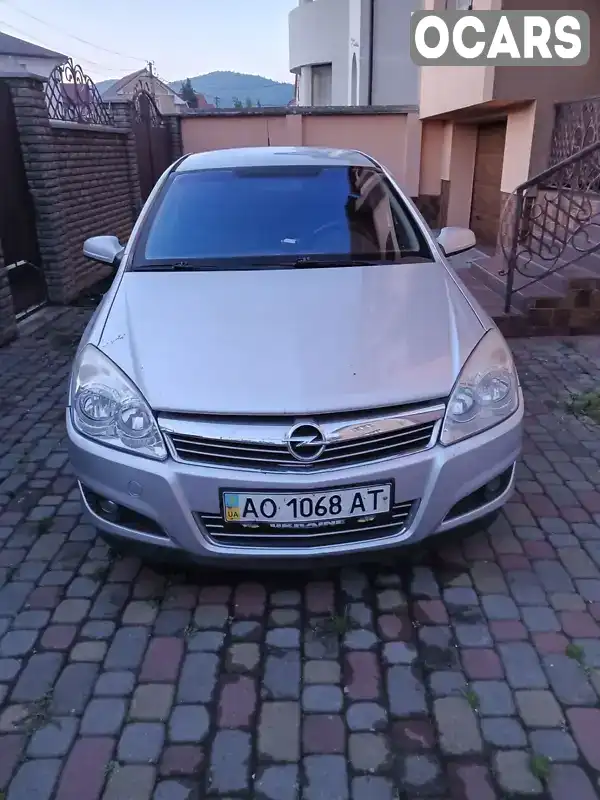 Хетчбек Opel Astra 2007 1.6 л. Ручна / Механіка обл. Закарпатська, Мукачево - Фото 1/9