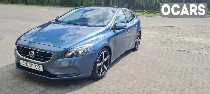 Хэтчбек Volvo V40 2013 1.56 л. Ручная / Механика обл. Волынская, Маневичи - Фото 1/21