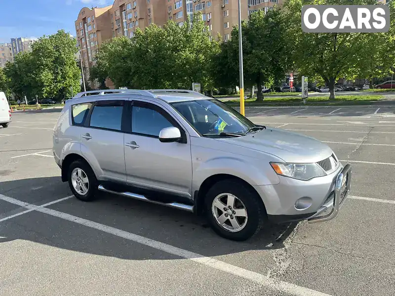 Позашляховик / Кросовер Mitsubishi Outlander XL 2008 2.36 л. Автомат обл. Київська, Бровари - Фото 1/12