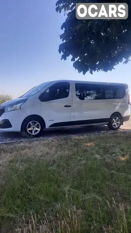 Мінівен Renault Trafic 2015 1.6 л. Ручна / Механіка обл. Дніпропетровська, Дніпро (Дніпропетровськ) - Фото 1/11