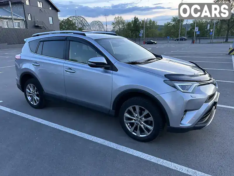 Позашляховик / Кросовер Toyota RAV4 2017 2.23 л. Автомат обл. Київська, Київ - Фото 1/21