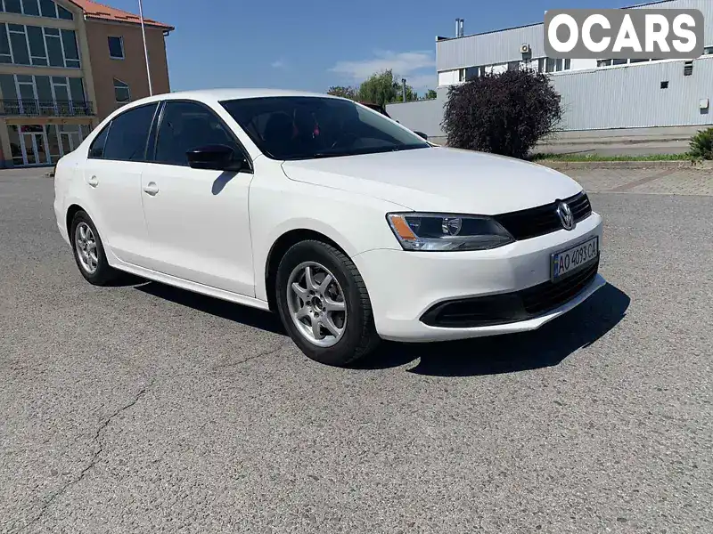 Седан Volkswagen Jetta 2013 1.98 л. Автомат обл. Закарпатська, Ужгород - Фото 1/15