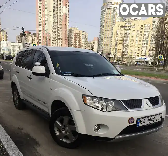 Внедорожник / Кроссовер Mitsubishi Outlander 2008 2.36 л. Автомат обл. Киевская, Киев - Фото 1/11