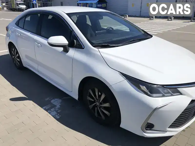 Седан Toyota Corolla 2019 1.6 л. Варіатор обл. Київська, Київ - Фото 1/3