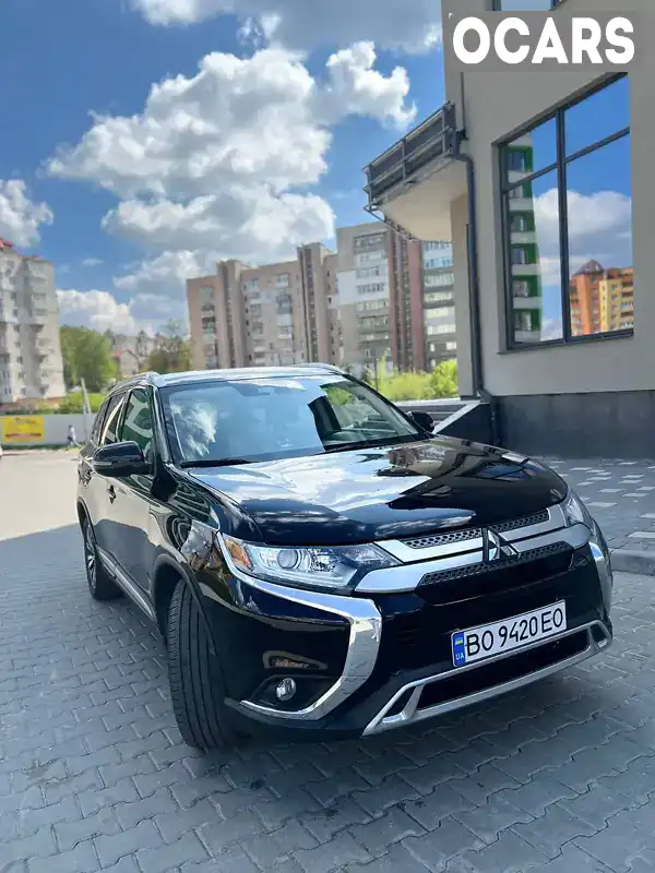 Позашляховик / Кросовер Mitsubishi Outlander 2020 2.36 л. Автомат обл. Тернопільська, Тернопіль - Фото 1/20