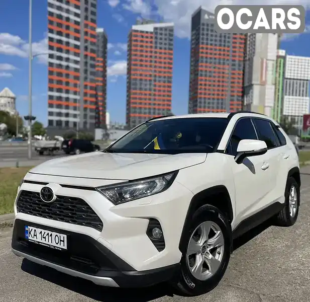 Позашляховик / Кросовер Toyota RAV4 2020 1.99 л. Варіатор обл. Київська, Київ - Фото 1/21