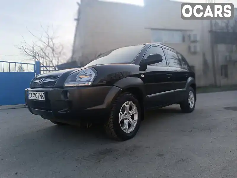 Внедорожник / Кроссовер Hyundai Tucson 2008 2 л. Автомат обл. Харьковская, Харьков - Фото 1/17