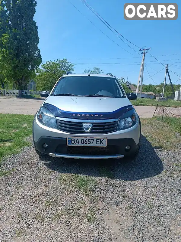 Хэтчбек Dacia Sandero 2010 1.46 л. обл. Николаевская, Вознесенск - Фото 1/7