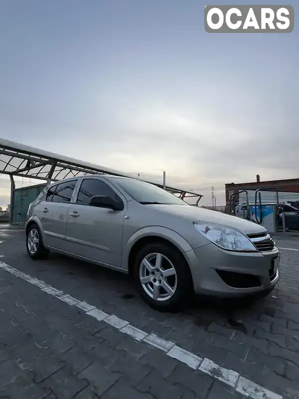 Хетчбек Opel Astra 2008 1.6 л. Ручна / Механіка обл. Київська, Ірпінь - Фото 1/21