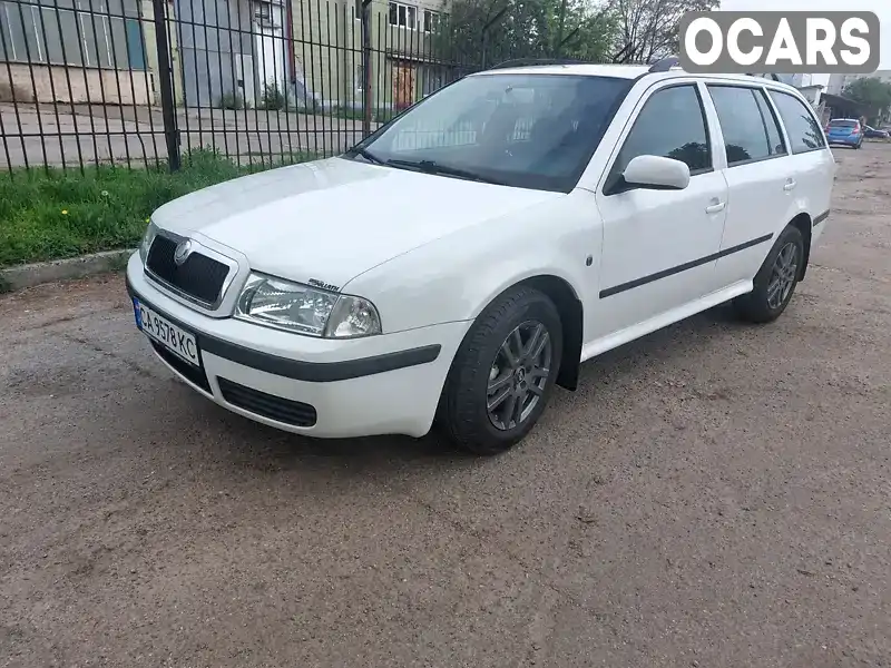 Універсал Skoda Octavia 2008 1.6 л. Ручна / Механіка обл. Черкаська, Черкаси - Фото 1/9