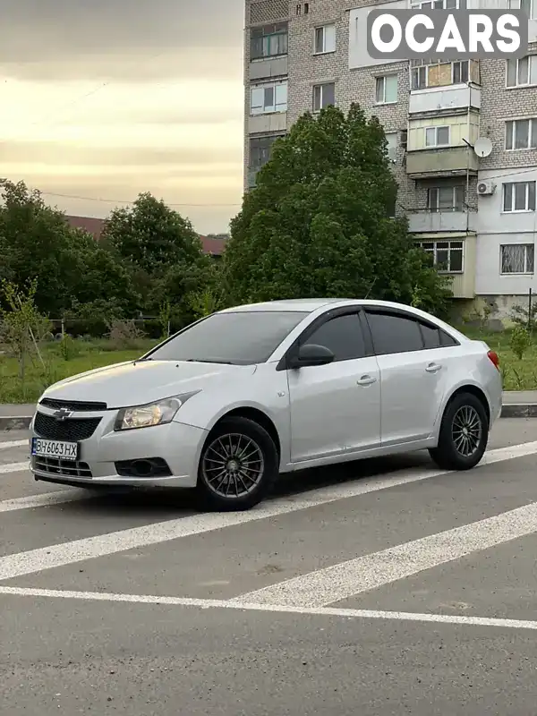 Седан Chevrolet Cruze 2011 1.8 л. Ручна / Механіка обл. Миколаївська, Вознесенськ - Фото 1/10