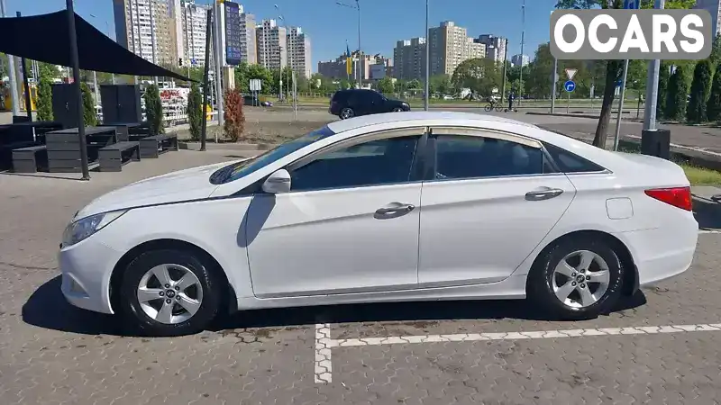 Седан Hyundai Sonata 2014 2 л. обл. Київська, Київ - Фото 1/20