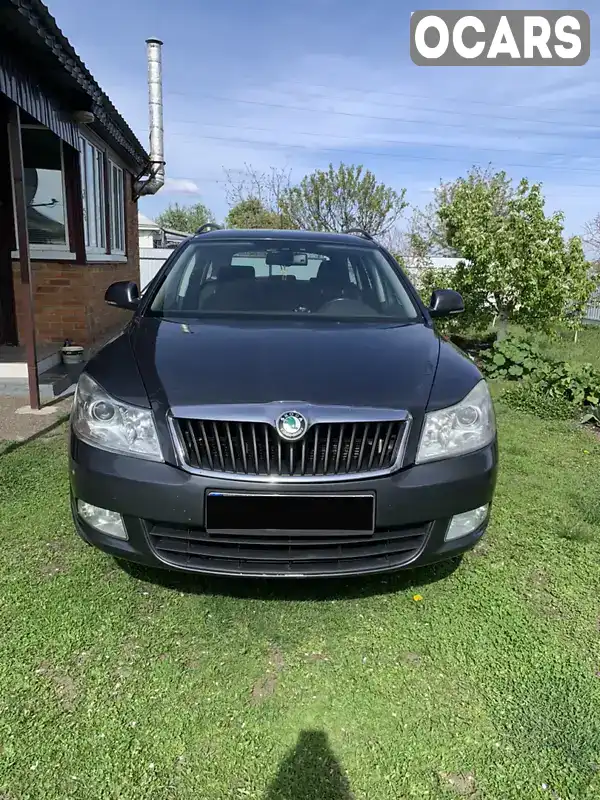 Універсал Skoda Octavia 2011 1.6 л. Ручна / Механіка обл. Черкаська, Черкаси - Фото 1/21