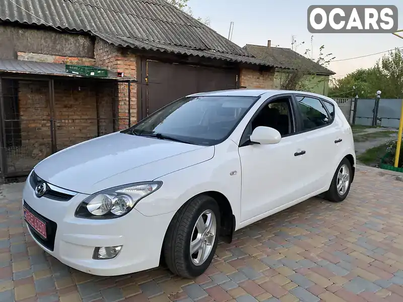 Хэтчбек Hyundai i30 2009 1.4 л. Ручная / Механика обл. Сумская, Конотоп - Фото 1/21