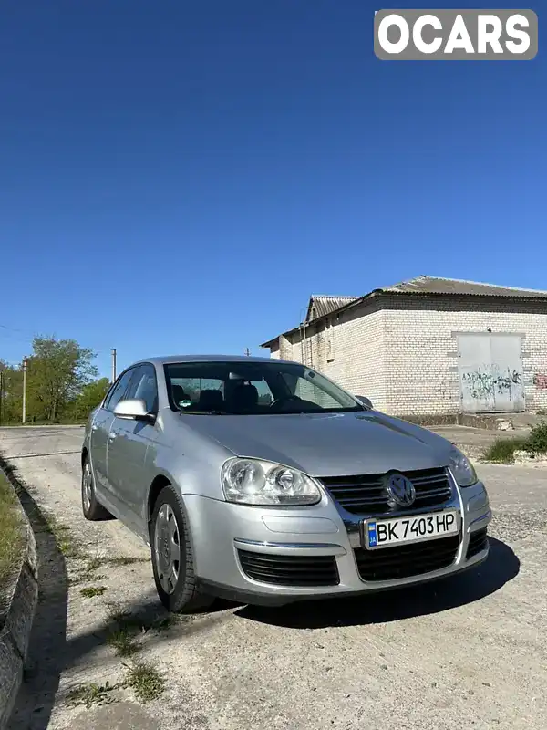 Седан Volkswagen Jetta 2006 1.6 л. Ручная / Механика обл. Ровенская, Вараш (Кузнецовск) - Фото 1/21