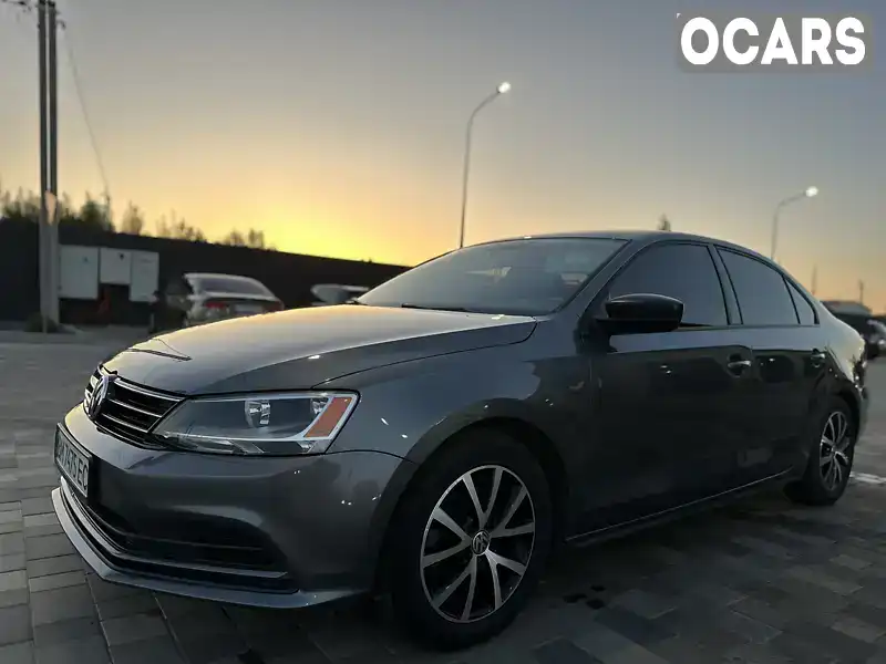 Седан Volkswagen Jetta 2015 2 л. Автомат обл. Полтавская, Полтава - Фото 1/21