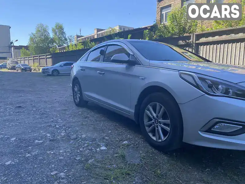 Седан Hyundai Sonata 2016 2 л. обл. Київська, Київ - Фото 1/9