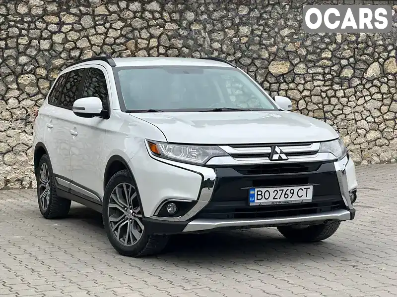 Внедорожник / Кроссовер Mitsubishi Outlander 2016 2.36 л. Вариатор обл. Хмельницкая, Волочиск - Фото 1/21