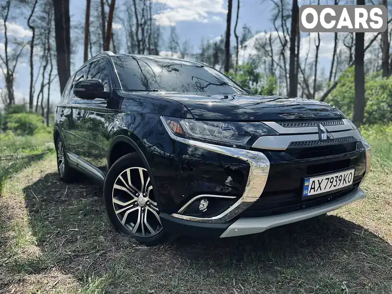 Позашляховик / Кросовер Mitsubishi Outlander 2017 2.36 л. Варіатор обл. Харківська, Харків - Фото 1/21