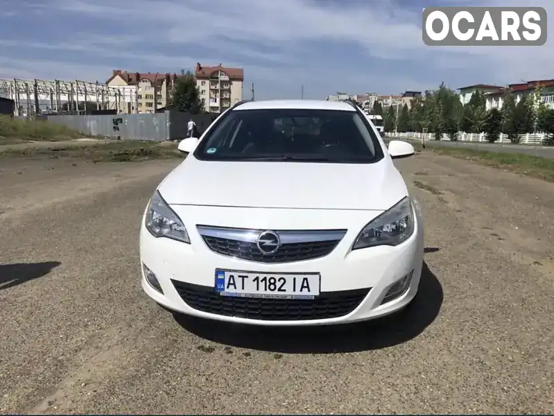 Хетчбек Opel Astra 2012 1.7 л. Ручна / Механіка обл. Івано-Франківська, Коломия - Фото 1/8