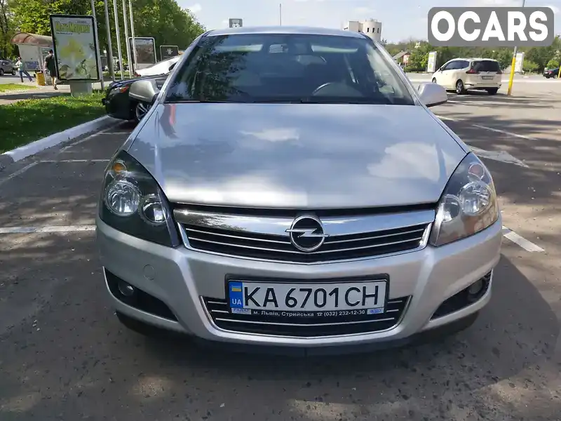 Хэтчбек Opel Astra 2013 null_content л. Ручная / Механика обл. Киевская, Бровары - Фото 1/16