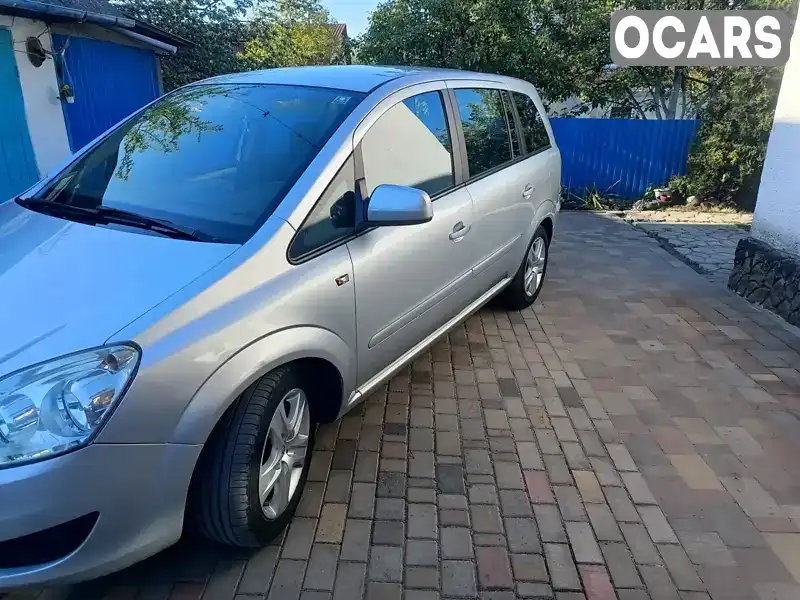 Минивэн Opel Zafira 2010 1.6 л. Ручная / Механика обл. Ровенская, Владимирец - Фото 1/8