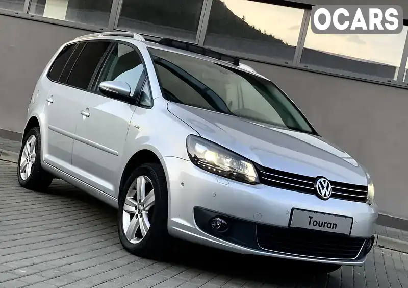 Минивэн Volkswagen Touran 2013 1.6 л. Автомат обл. Закарпатская, Мукачево - Фото 1/21