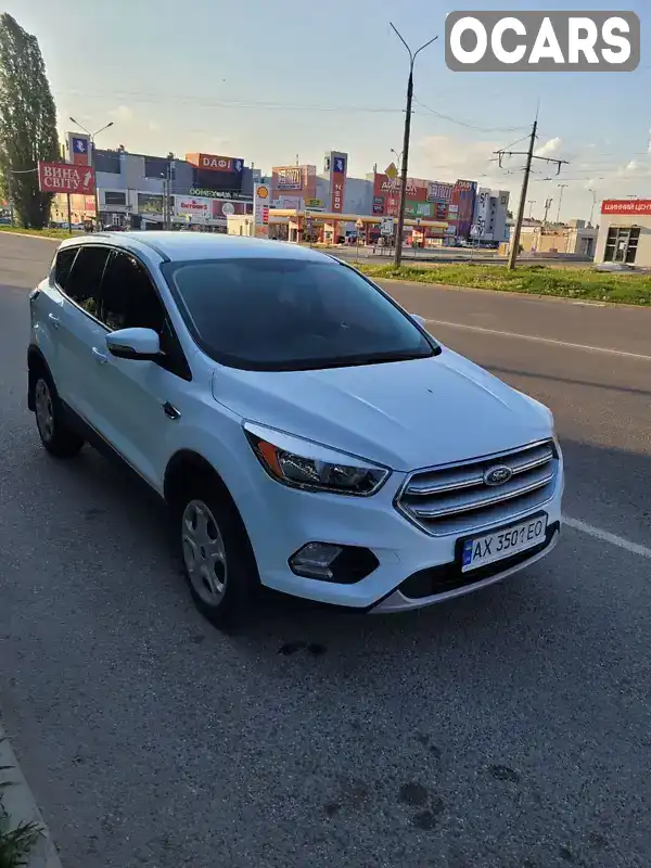 Внедорожник / Кроссовер Ford Kuga 2016 1.5 л. Ручная / Механика обл. Харьковская, Харьков - Фото 1/7