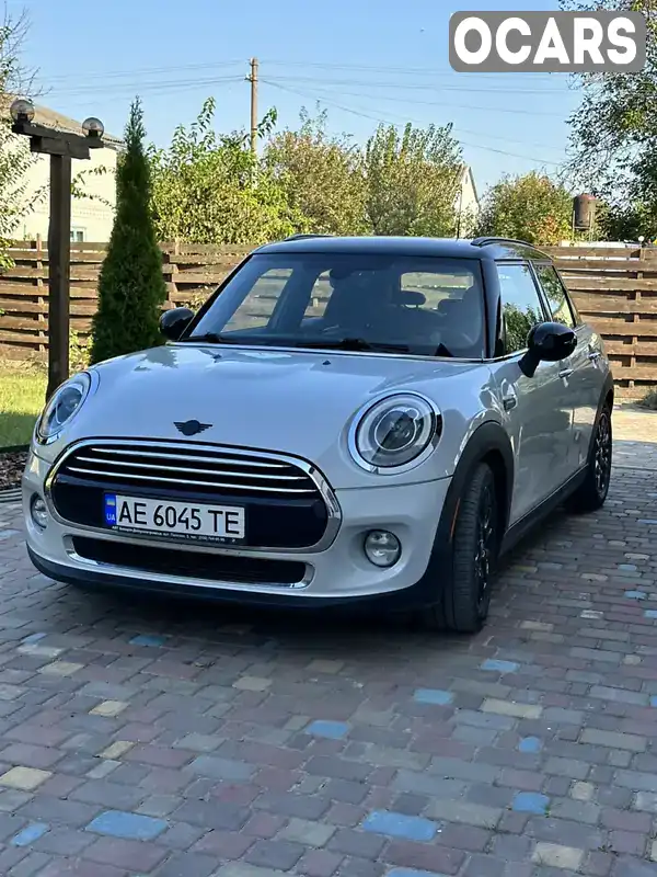 Хэтчбек MINI Hatch 2016 1.5 л. Автомат обл. Днепропетровская, Каменское (Днепродзержинск) - Фото 1/14