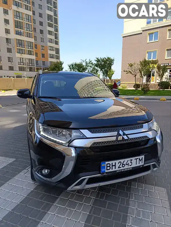 Внедорожник / Кроссовер Mitsubishi Outlander 2018 2.36 л. Вариатор обл. Одесская, Одесса - Фото 1/21