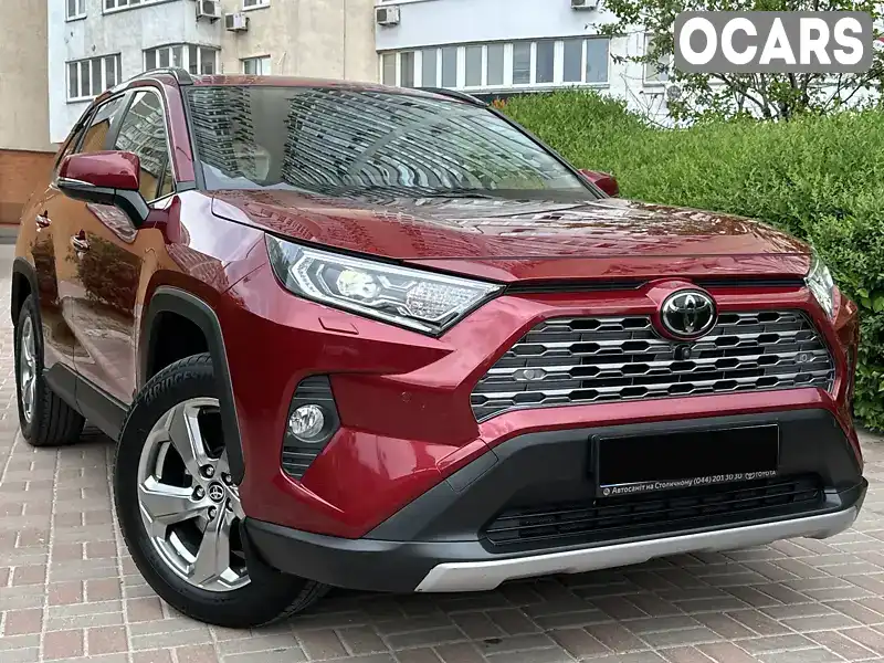 Внедорожник / Кроссовер Toyota RAV4 2020 2 л. Автомат обл. Киевская, Киев - Фото 1/21