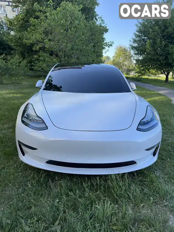 Седан Tesla Model 3 2019 null_content л. обл. Дніпропетровська, Дніпро (Дніпропетровськ) - Фото 1/15