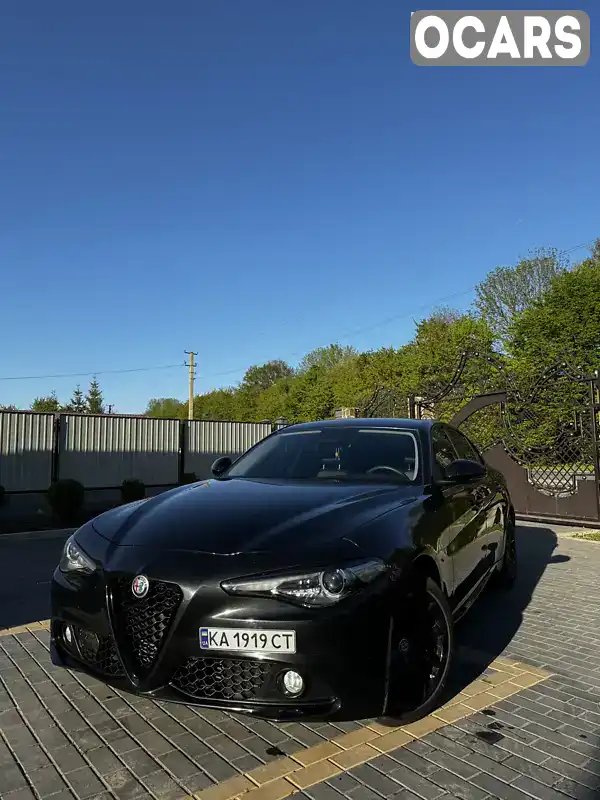 Седан Alfa Romeo Giulia 2017 2 л. обл. Київська, Київ - Фото 1/21