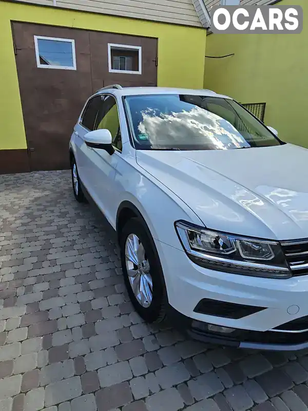 Внедорожник / Кроссовер Volkswagen Tiguan 2019 1.97 л. Автомат обл. Киевская, Мироновка - Фото 1/16