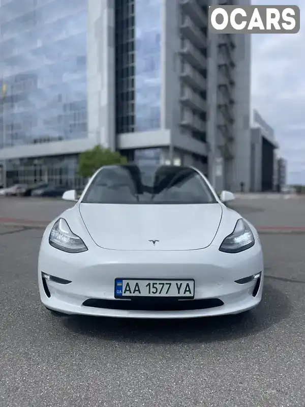 Седан Tesla Model 3 2018 null_content л. обл. Киевская, Киев - Фото 1/21